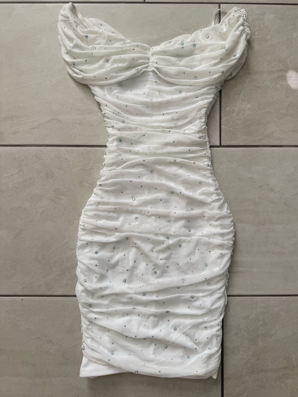 Windsor White Rhinestone Ruched Off Shoulder Bodycon Midi Dress XS NWT Holiday - Picture 8 of 8